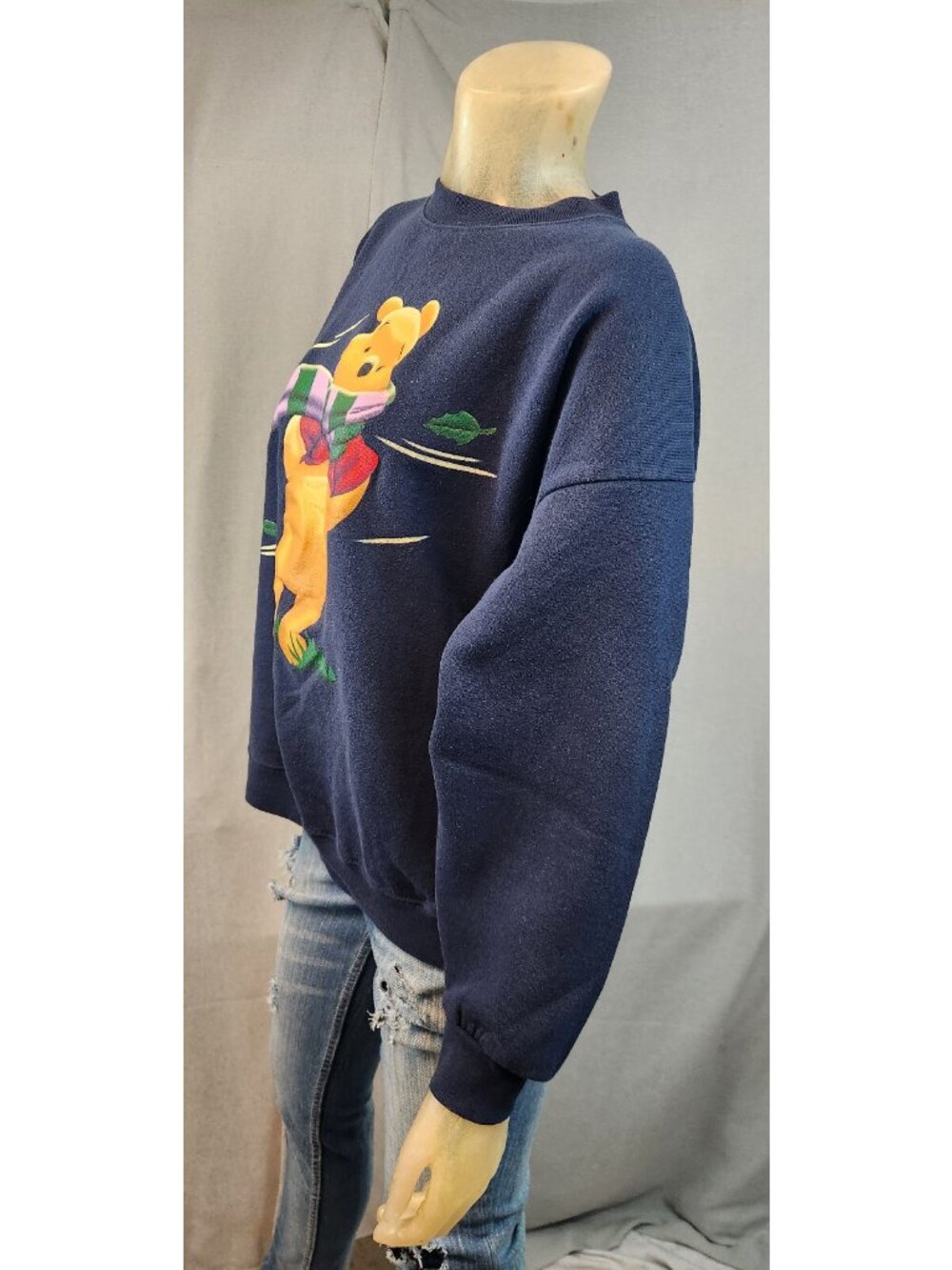 Vintage Disney Winnie Pooh Windsday Blue Crew Neck LS Sweatshirt Top LARGE USED - Picture 5 of 6